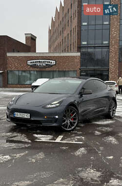Седан Tesla Model 3 2022 в Киеве