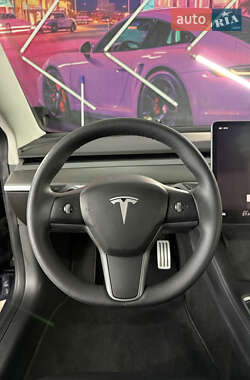 Седан Tesla Model 3 2022 в Киеве