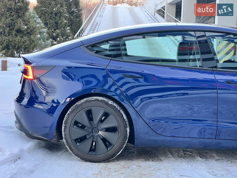 Седан Tesla Model 3 2024 в Киеве фото 12 Седан Tesla Model 3 2024 в Киеве