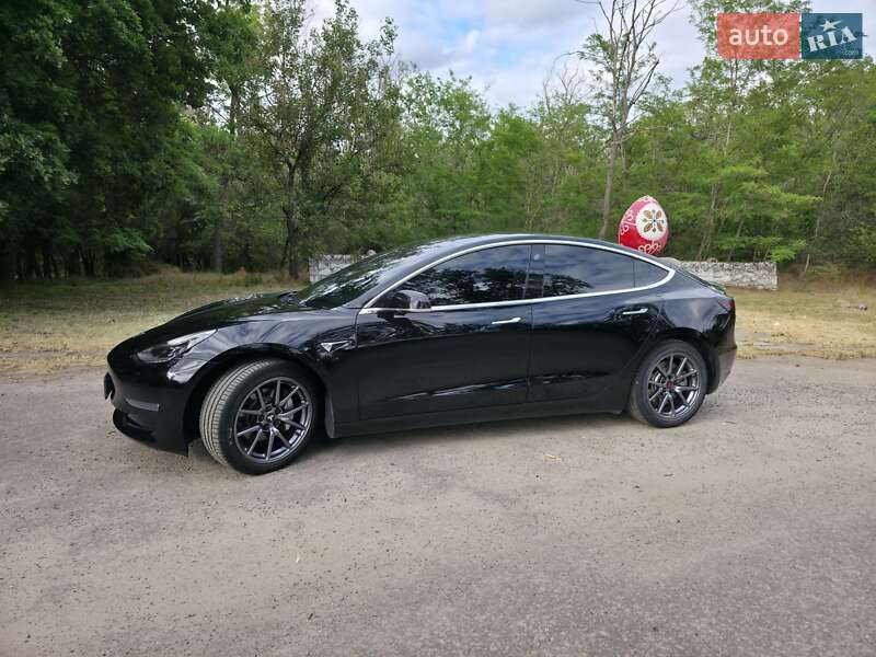 Седан Tesla Model 3 2019 в Запорожье