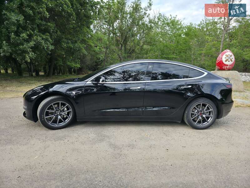 Седан Tesla Model 3 2019 в Запорожье