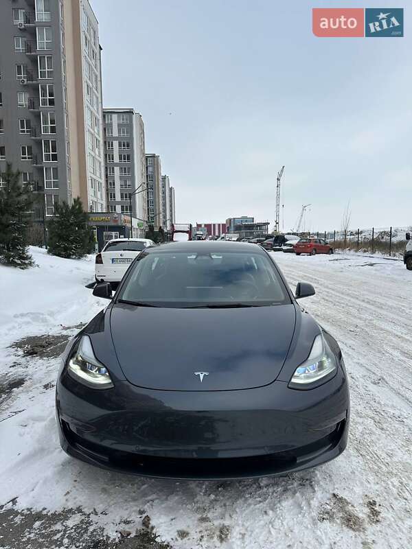 Седан Tesla Model 3 2021 в Днепре