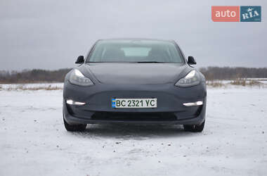 Седан Tesla Model 3 2021 в Львові