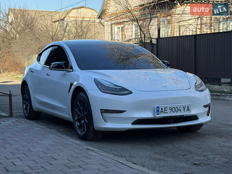 Седан Tesla Model 3 2019 в Кривом Роге