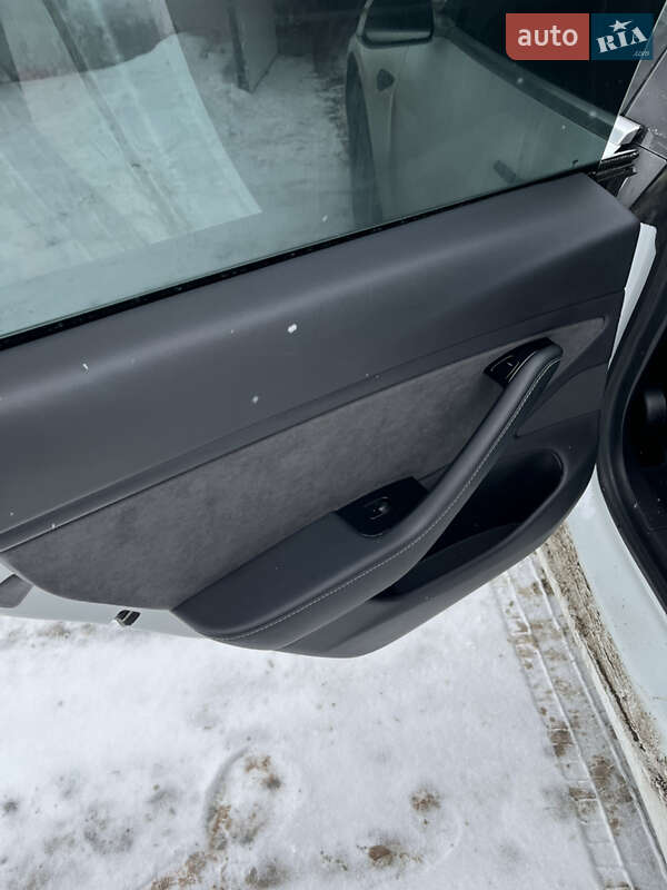 Седан Tesla Model 3 2019 в Борисполе фото 22 Седан Tesla Model 3 2019 в Борисполе