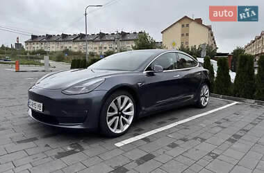 Седан Tesla Model 3 2018 в Львові