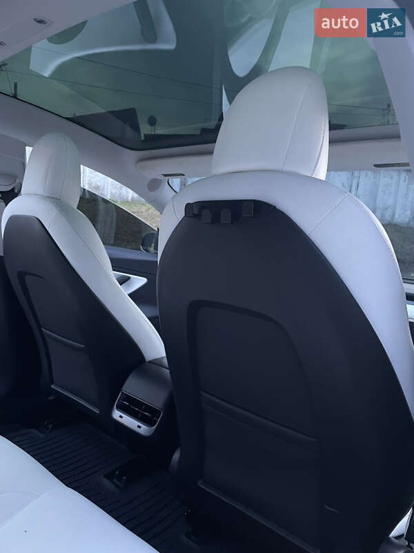 Седан Tesla Model 3 2020 в Львове фото 45 Седан Tesla Model 3 2020 в Львове