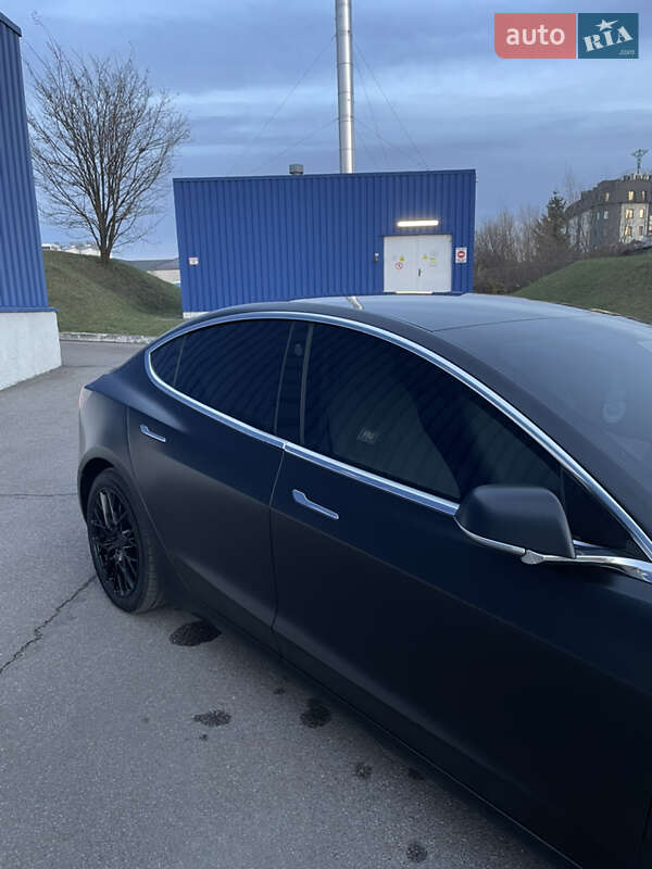 Седан Tesla Model 3 2020 в Львове фото 51 Седан Tesla Model 3 2020 в Львове