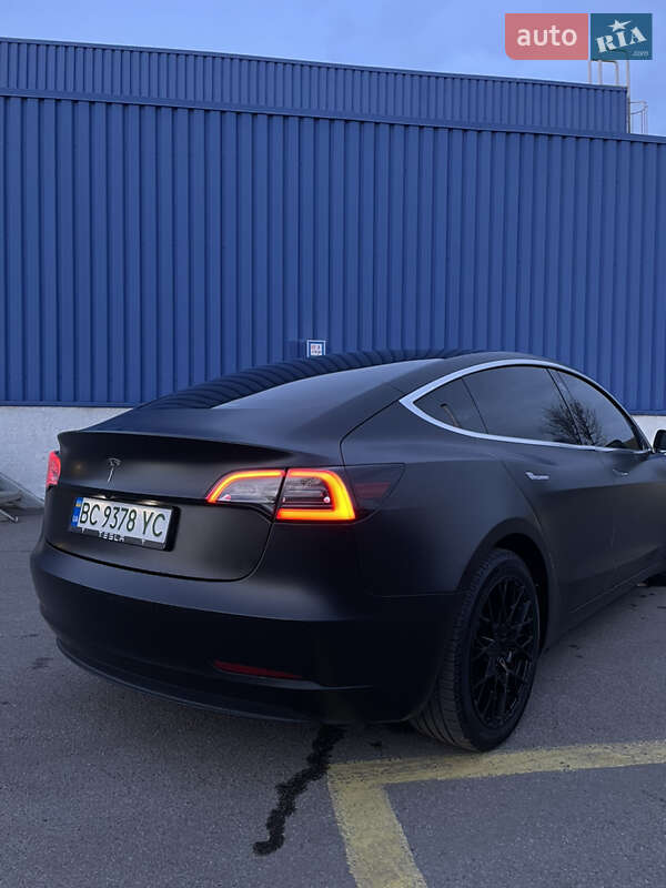 Седан Tesla Model 3 2020 в Львове фото 67 Седан Tesla Model 3 2020 в Львове