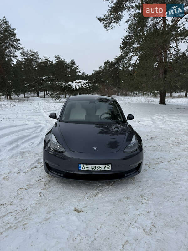 Седан Tesla Model 3 2023 в Днепре