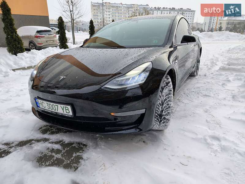 Седан Tesla Model 3 2018 в Ивано-Франковске