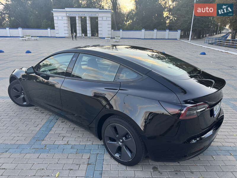 Седан Tesla Model 3 2023 в Измаиле фото 5 Седан Tesla Model 3 2023 в Измаиле