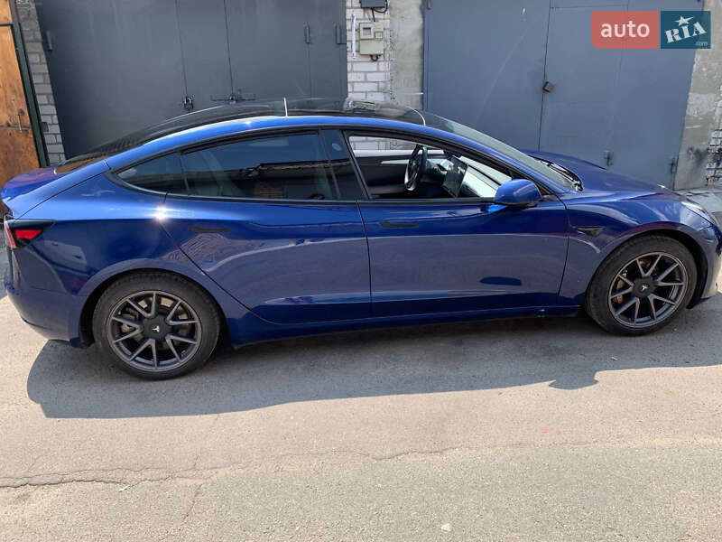 Седан Tesla Model 3 2021 в Києві фото 10 Седан Tesla Model 3 2021 в Києві