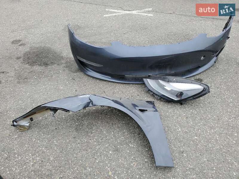 Седан Tesla Model 3 2021 в Ірпені