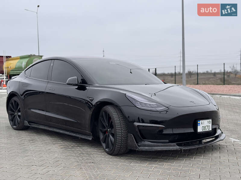 Седан Tesla Model 3 2018 в Николаеве