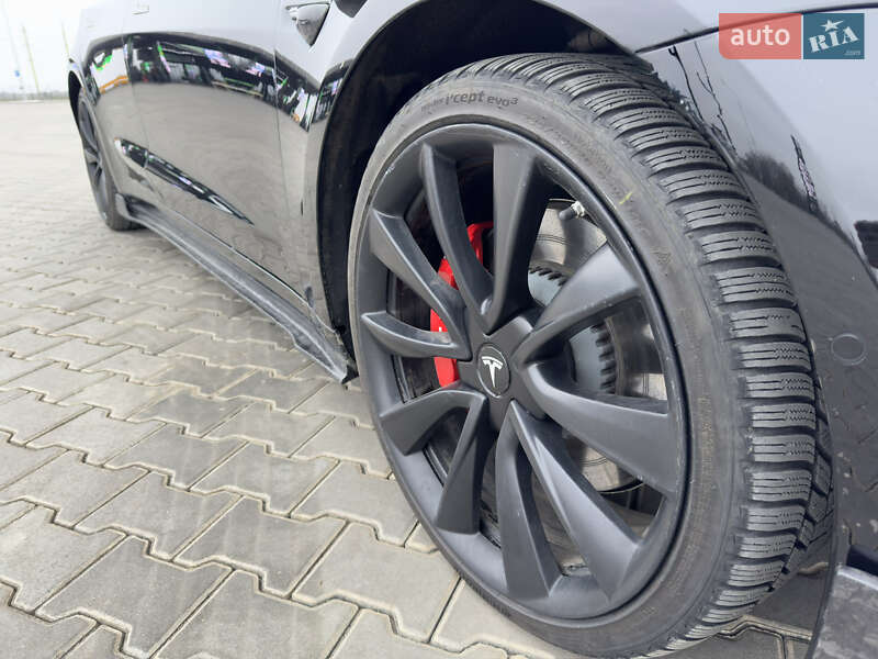 Седан Tesla Model 3 2018 в Николаеве