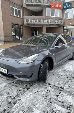 Седан Tesla Model 3 2020 в Києві