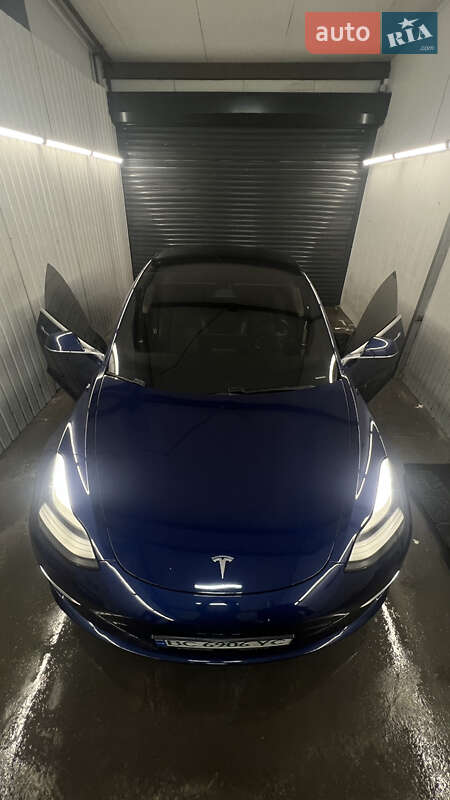 Tesla Model 3 2018