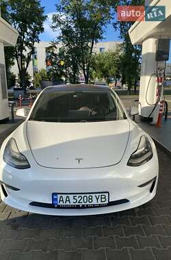 Седан Tesla Model 3 2018 в Киеве