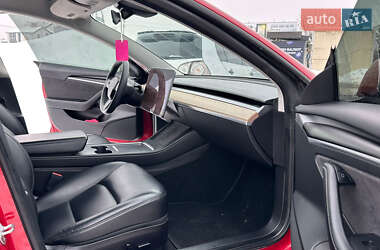 Седан Tesla Model 3 2022 в Львове
