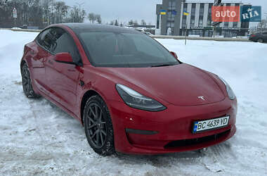 Седан Tesla Model 3 2022 в Львове