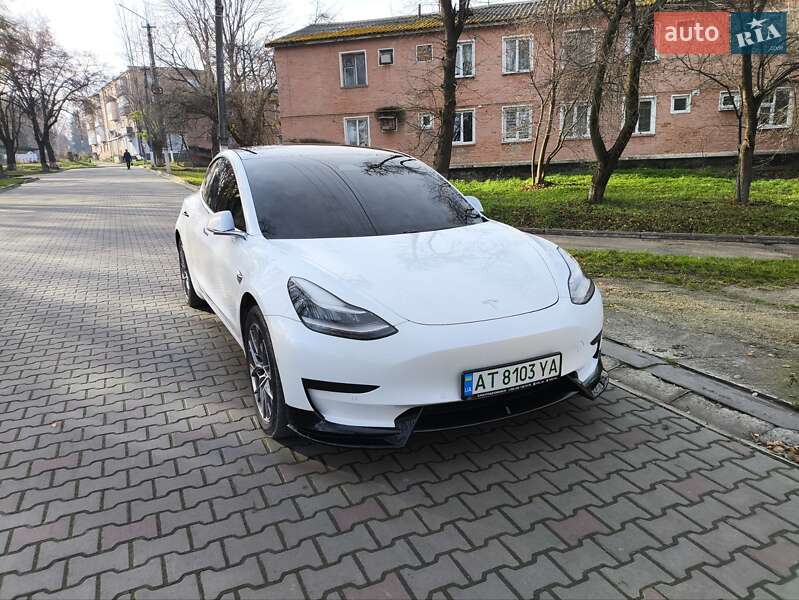 Седан Tesla Model 3 2019 в Івано-Франківську фото 2 Седан Tesla Model 3 2019 в Івано-Франківську