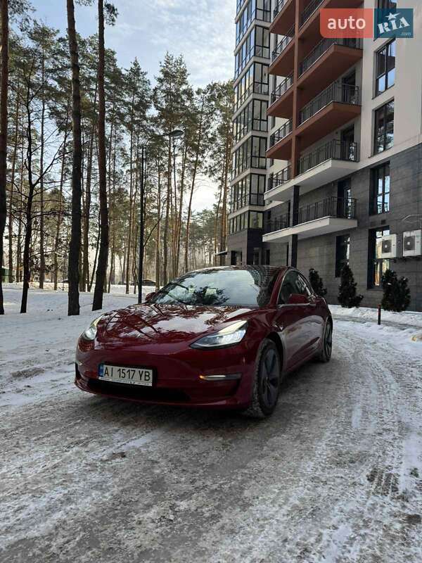 Седан Tesla Model 3 2018 в Киеве