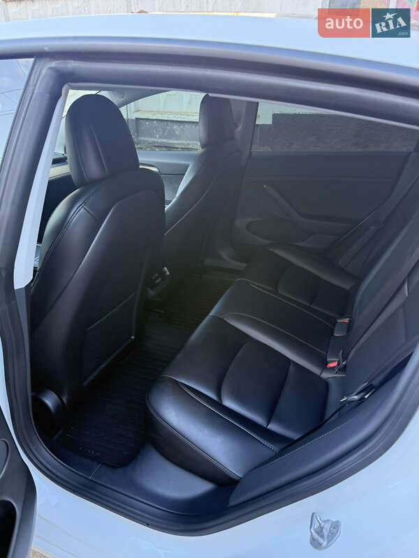 Седан Tesla Model 3 2021 в Одесі фото 10 Седан Tesla Model 3 2021 в Одесі