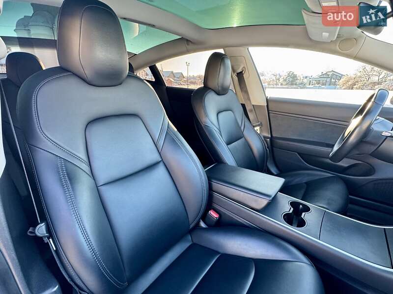 Седан Tesla Model 3 2019 в Киеве фото 15 Седан Tesla Model 3 2019 в Киеве