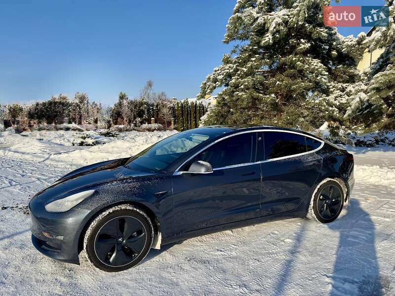 Седан Tesla Model 3 2019 в Киеве фото 9 Седан Tesla Model 3 2019 в Киеве