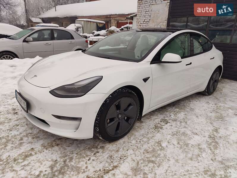 Седан Tesla Model 3 2021 в Киеве фото Седан Tesla Model 3 2021 в Киеве
