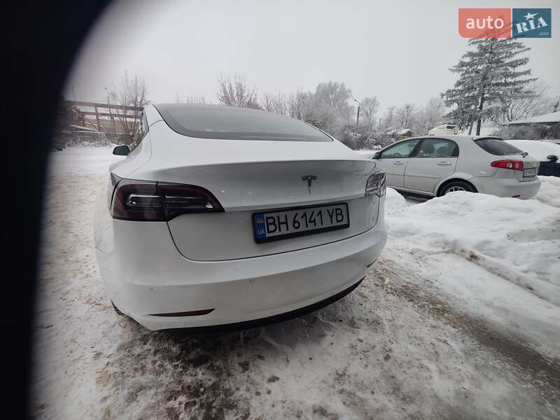 Седан Tesla Model 3 2021 в Киеве фото 10 Седан Tesla Model 3 2021 в Киеве