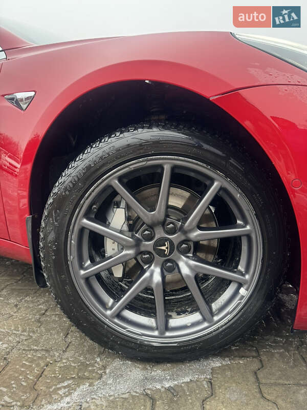 Седан Tesla Model 3 2018 в Одессе