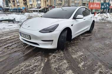 Седан Tesla Model 3 2021 в Ивано-Франковске