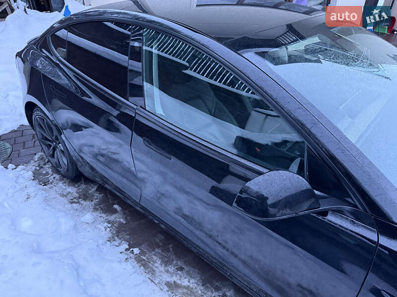 Седан Tesla Model 3 2021 в Львове