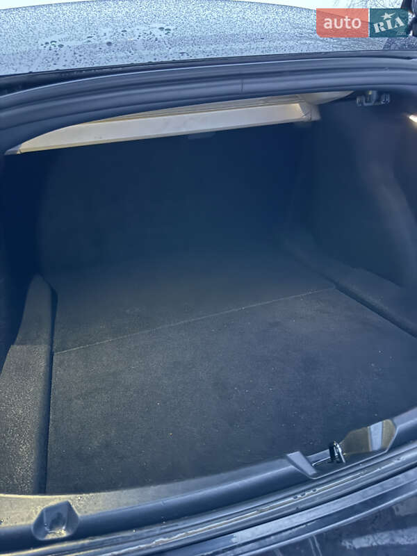 Седан Tesla Model 3 2021 в Львове