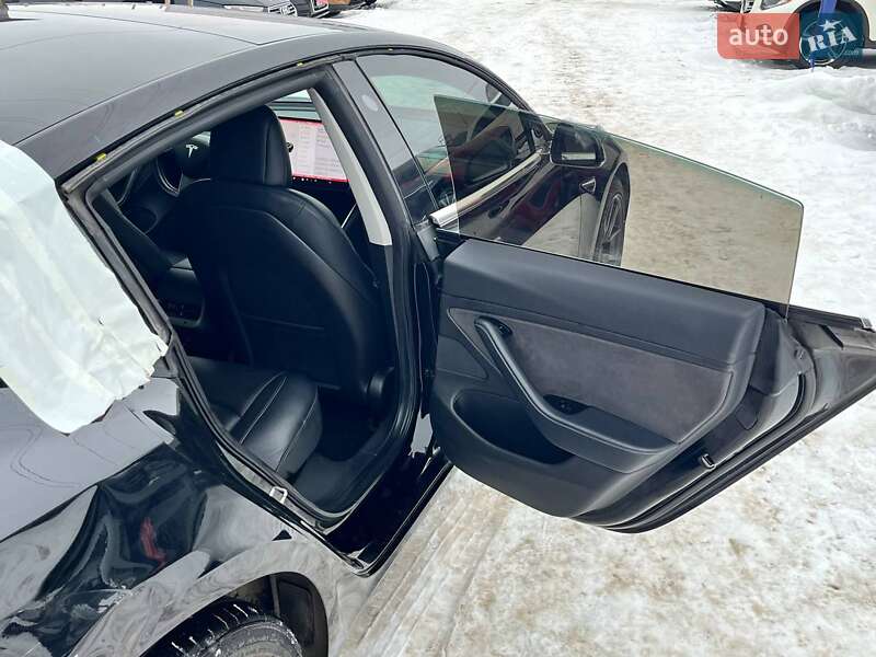Седан Tesla Model 3 2018 в Луцьку