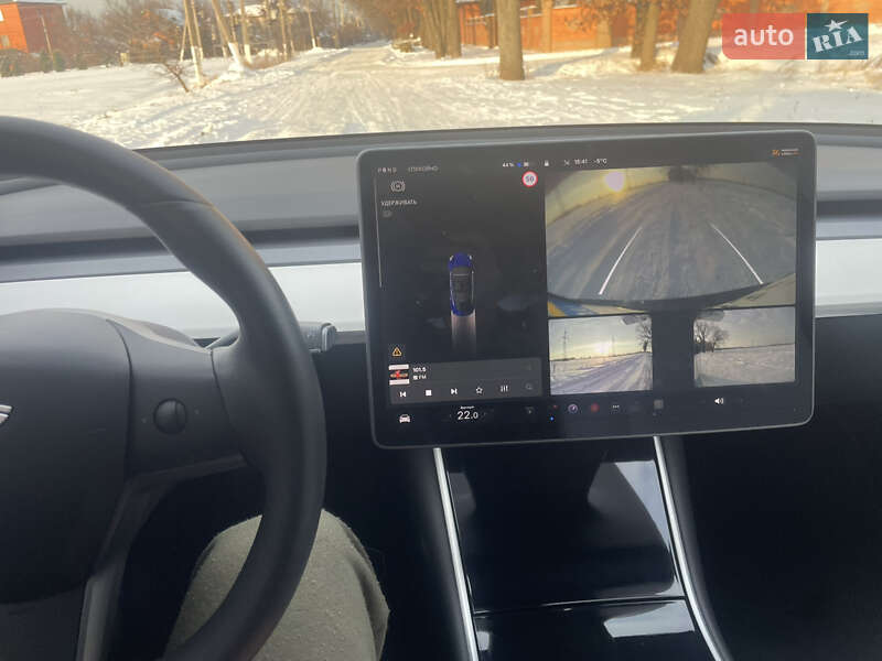 Седан Tesla Model 3 2020 в Києві