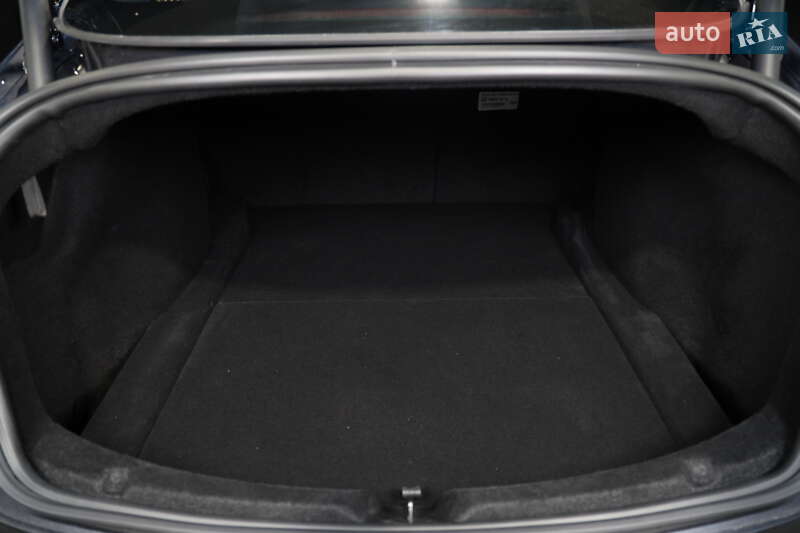 Седан Tesla Model 3 2025 в Луцьку