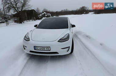 Седан Tesla Model 3 2019 в Винниках