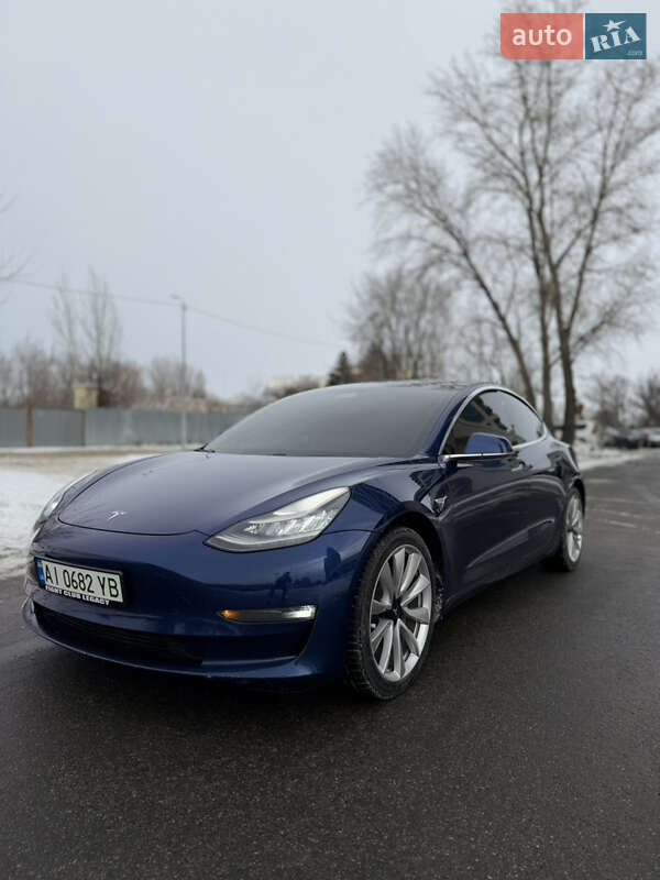 Седан Tesla Model 3 2020 в Днепре фото Седан Tesla Model 3 2020 в Днепре
