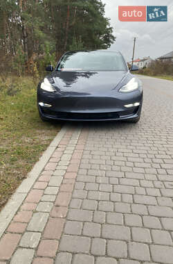 Седан Tesla Model 3 2020 в Львові
