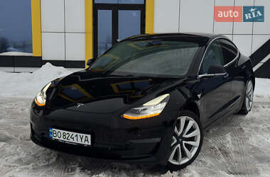 Седан Tesla Model 3 2019 в Тернополе