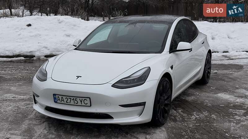 Седан Tesla Model 3 2022 в Києві
