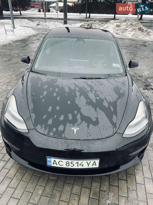 Седан Tesla Model 3 2018 в Луцьку