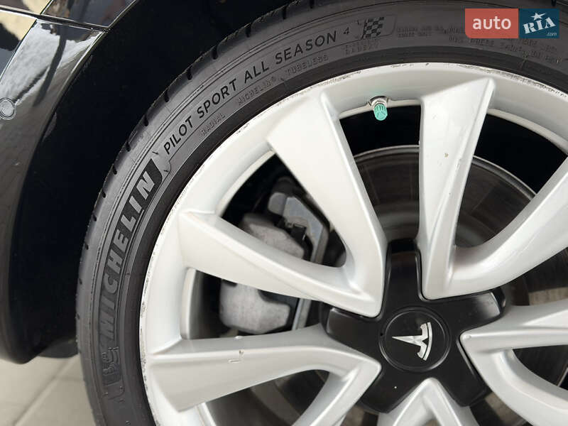 Седан Tesla Model 3 2019 в Львове фото 24 Седан Tesla Model 3 2019 в Львове
