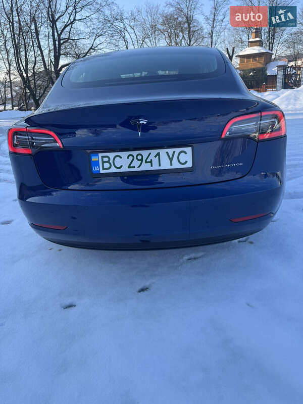Седан Tesla Model 3 2018 в Львові фото 37 Седан Tesla Model 3 2018 в Львові
