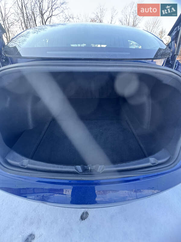 Седан Tesla Model 3 2018 в Львові фото 54 Седан Tesla Model 3 2018 в Львові