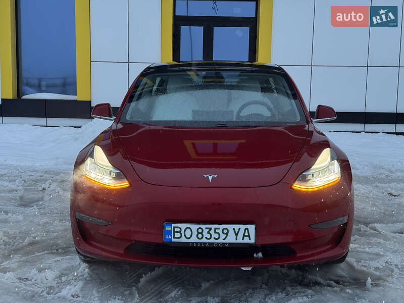 Седан Tesla Model 3 2019 в Тернополе