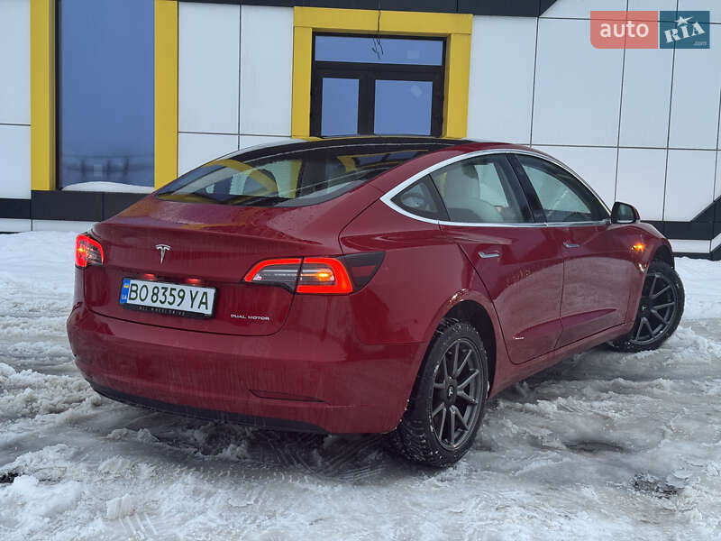Седан Tesla Model 3 2019 в Тернополе